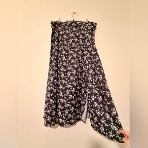 Floral Maxi Skirt w Slit